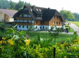 Ferienbauernhof-Holops, hotel u gradu Sankt Georgen im Švarcvald