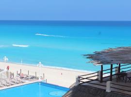 Cancun Plaza - Best Beach, serviced apartment in Cancún