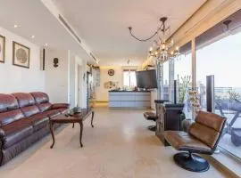 Jaffa Family Penthouse, sea front , 3BR, 2BA,