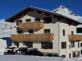 Haus Fritz, hotel a Warth am Arlberg