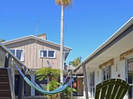 Beachcomber Lodge & Backpacker, hotel Kaitaiában