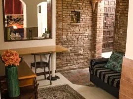 Medieval central apartment