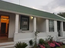 Uniondale Manor Guesthouse