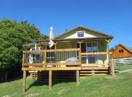 Snowberry Cottage at Lochsloy Farm Little River