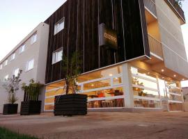 Hotel Insigne, hotell i Talca