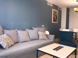 Apartamento Paseo Marítimo Antonio Banderas, hotel con jacuzzi en Málaga