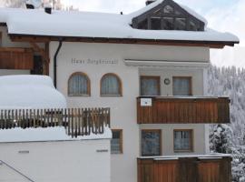 Haus Bergkristall, family hotel in Samnaun