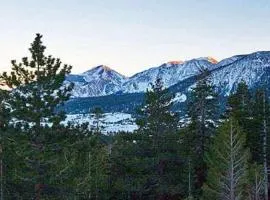 Mammoth Point by 101 Great Escapes