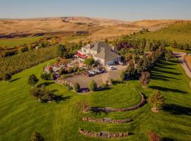 Cameo Heights Mansion and The Vine Fine Dining Restaurant, Hotel in Touchet