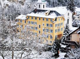 Savoy Hôtel, hotell i Brides-les-Bains