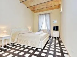 Colosseum Suite