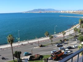 Apartamento Frente Al Mar, hotell Malagas huviväärsuse El Morlaco Park lähedal