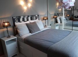 The Rooms Upstairs & Downstairs, bed & breakfast i Amsterdam