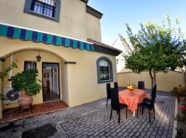 Chalet El Naranjo, casa de muntanya a Sevilla