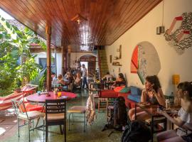 Hostel De Boca en Boca, khách sạn ở Granada