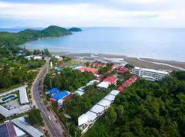 New Travel Beach Hotel & Resort