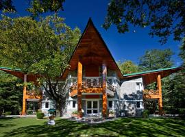 Viesnīca Span Resort & Spa, Manali - A Luxury Riverside Resort pilsētā Manali