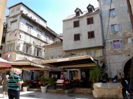 Apartment heart of the city, hotel ve Splitu