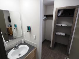 Apex Lodge - 9 Hotel Room, hotel u gradu Hedley