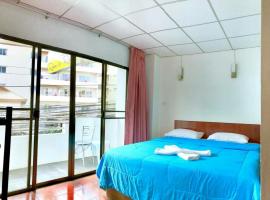 Malee House and Restaurant, hostel in Pattaya Central