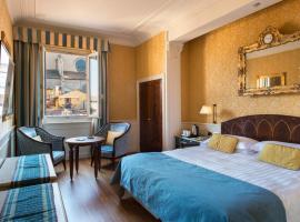 Art Hotel Orologio, hotel boutique en Bolonia
