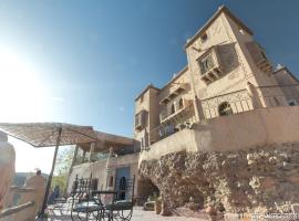 Kasbah Agoulzi – hotel w mieście Kalaat M'Gouna