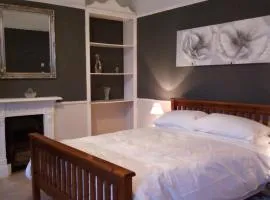 Stonehouse Apartment