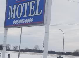 Twin Oaks Motel, motel in Orono