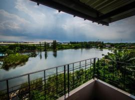 Na Siri Lake View, hotel di Samut Prakan