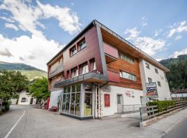 Apparthaus & Chalets Hofer, hotel dengan kolam renang di Zell am Ziller