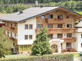 Holzmannhof, hotel in Flachau