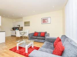 PSF Panorama Apartments, hotel in Ashford