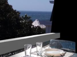 Cascais-Estoril BEACHFRONT Apartments, κατάλυμα με κουζίνα στο Εστορίλ