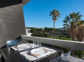Cascais-Estoril BEACHFRONT Apartments, hotel em Estoril
