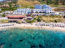 Hotel Ferretti – hotel w mieście Diamante