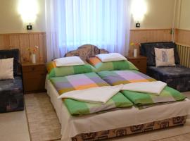 Madácsi Vendégház, hotel v destinaci Kiskőrös