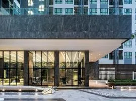 The Base Pattaya by Feng
