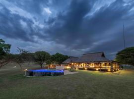 Muluwa Lodge, cabin in White River