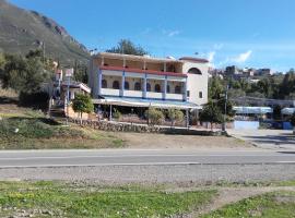 Touraghine Hotel & Cafe, hotel v destinaci Šafšawán