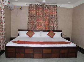 Hotel Silk, hotel cerca de Aeropuerto de Pantnagar - PGH, Haldwāni