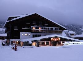 Hôtel La Grande Lanière, hotel near Ranfoilly Ski Lift, Les Gets