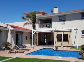 Carmel Huys, hotel a Città del Capo