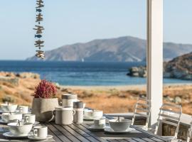 Eneos Kythnos Beach Villas-Elegant and Comfort Villas, hotel em Kythnos