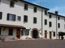 Relais Corte Pontigliardo, hotell i Colà di Lazise