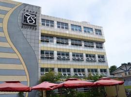 Trace Suites by SMS Hospitality, hotel in Los Baños