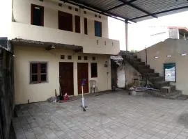 Kona backpaker syariah