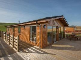 The Chalet, Holidays for All, hotel with parking in Dunbar