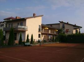 Galeria Tennis，位于格里兹鲍的酒店