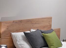 VATUS Apartmanház Vác、ヴァーチのホテル