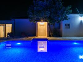 Villa Lado with private pool near Split, вилла в городе Каштела